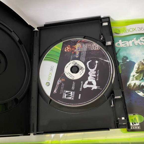 Video Game Lot of 4 Xbox 360 DMC Dishonored Dark Sector Assassins Creed Works - Picture 6 of 8